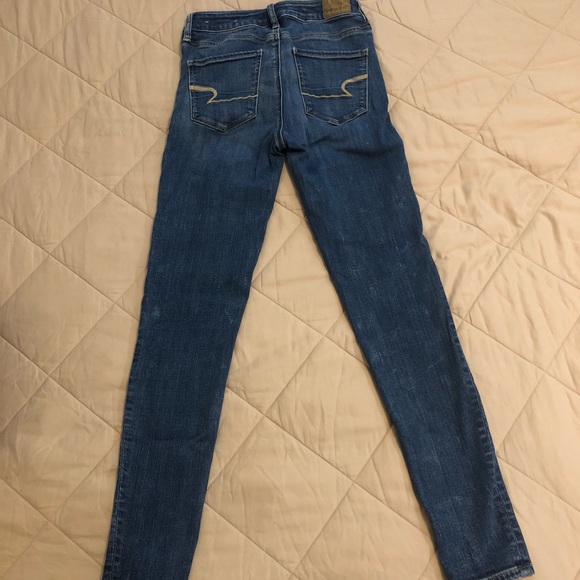 Women’s American Eagle Jeans. Size 0 - Picture 2 of 7